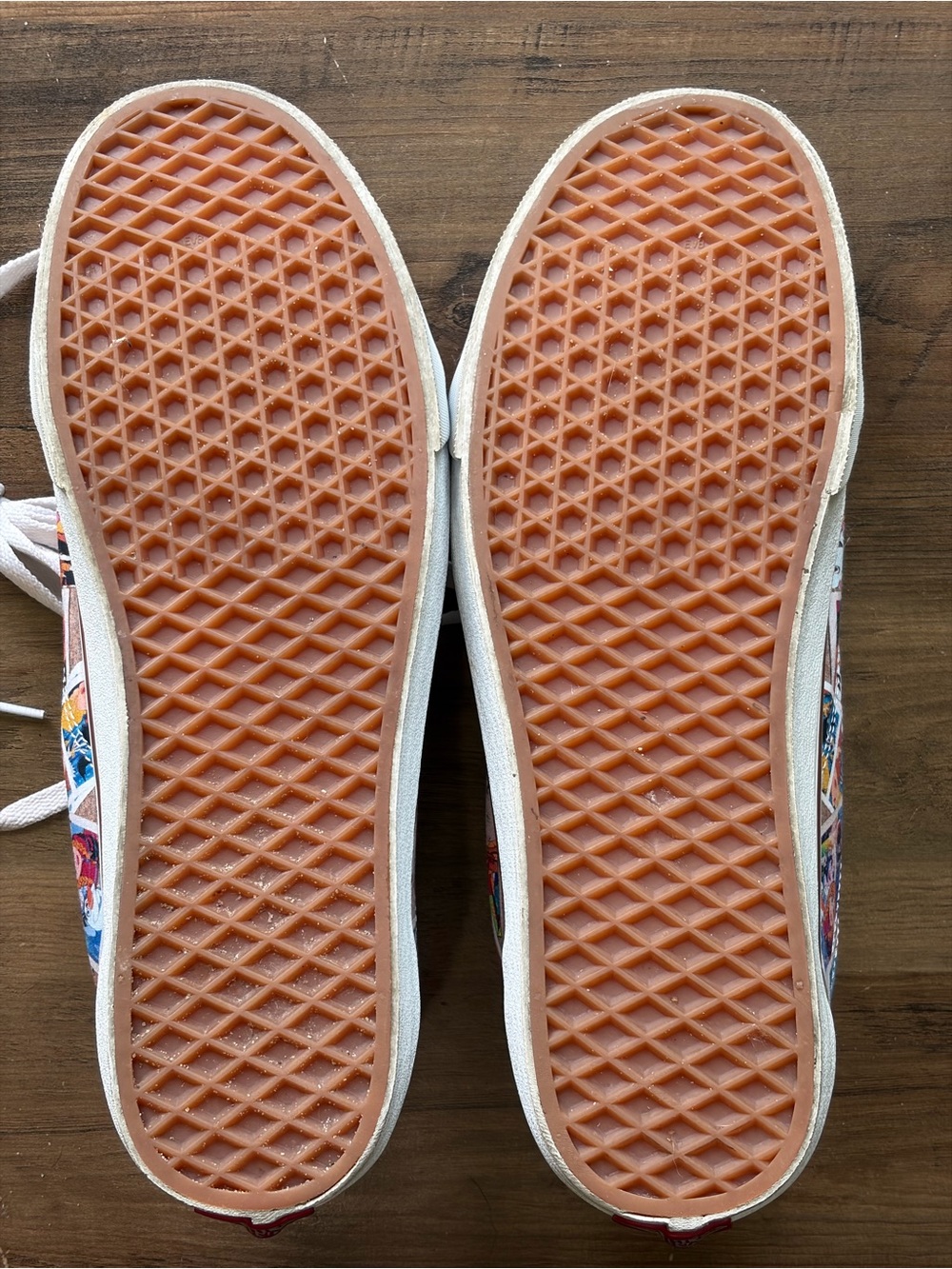 Disney x Vans Old Skool - Picture 7 of 7